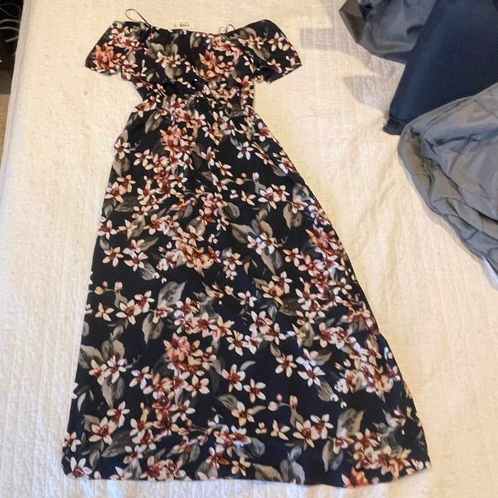 Off shoulder maxi dress